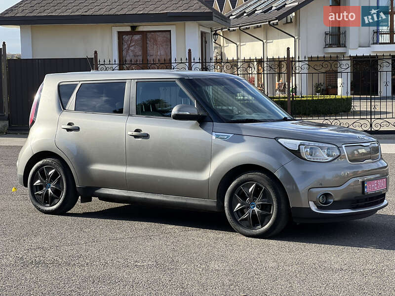 Внедорожник / Кроссовер Kia Soul 2016 в Владимире фото 2 Внедорожник / Кроссовер Kia Soul 2016 в Владимире