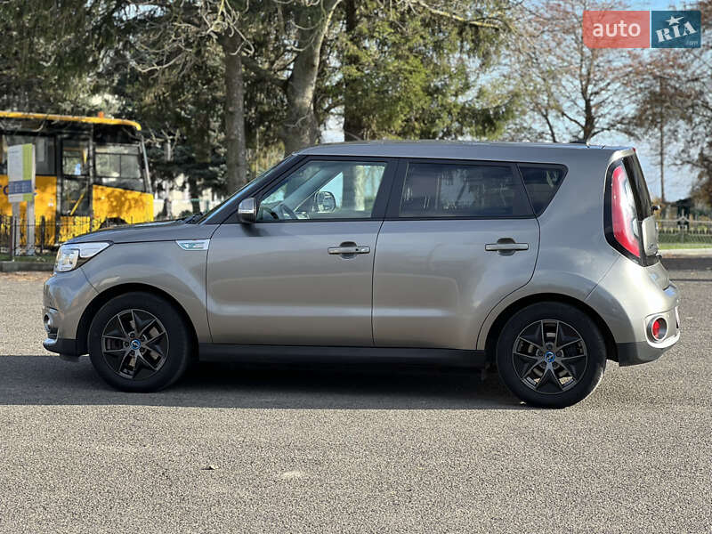 Внедорожник / Кроссовер Kia Soul 2016 в Владимире фото 11 Внедорожник / Кроссовер Kia Soul 2016 в Владимире