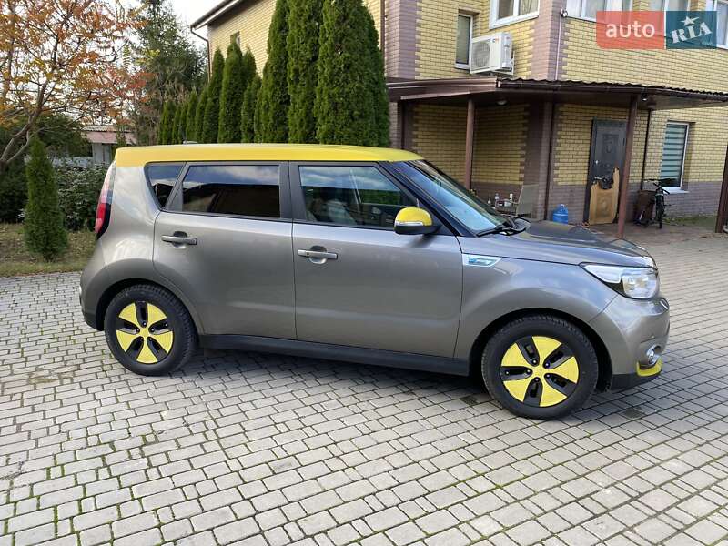 Внедорожник / Кроссовер Kia Soul 2015 в Киеве фото 4 Внедорожник / Кроссовер Kia Soul 2015 в Киеве