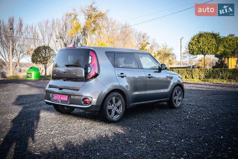 Внедорожник / Кроссовер Kia Soul 2017 в Умани фото 8 Внедорожник / Кроссовер Kia Soul 2017 в Умани