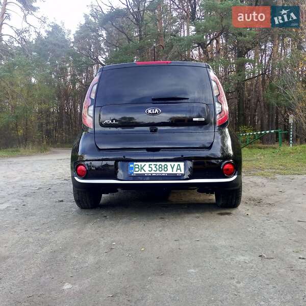 Внедорожник / Кроссовер Kia Soul 2015 в Костополе