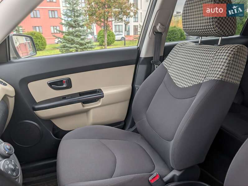 Внедорожник / Кроссовер Kia Soul 2008 в Здолбунове