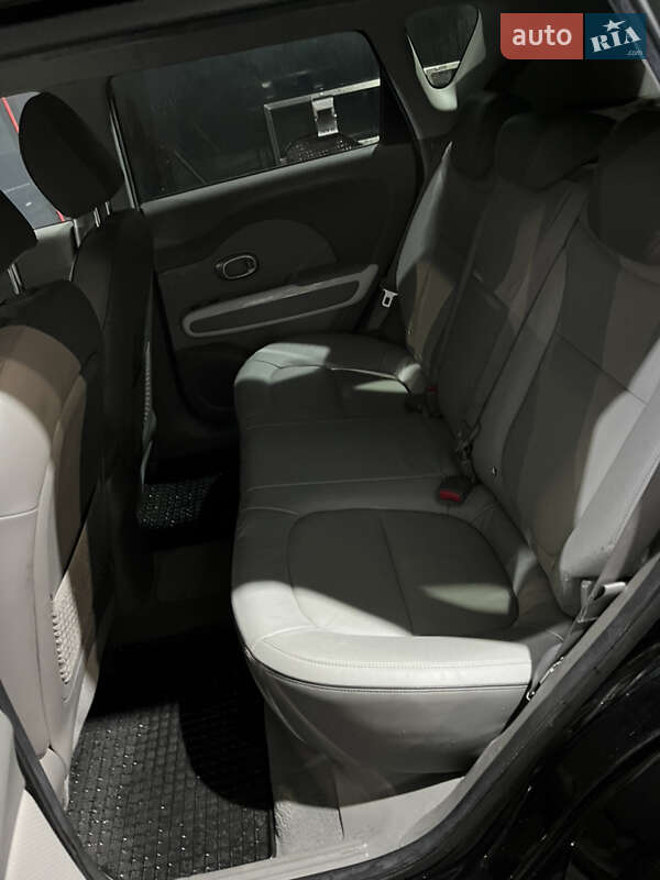 Внедорожник / Кроссовер Kia Soul 2016 в Киеве