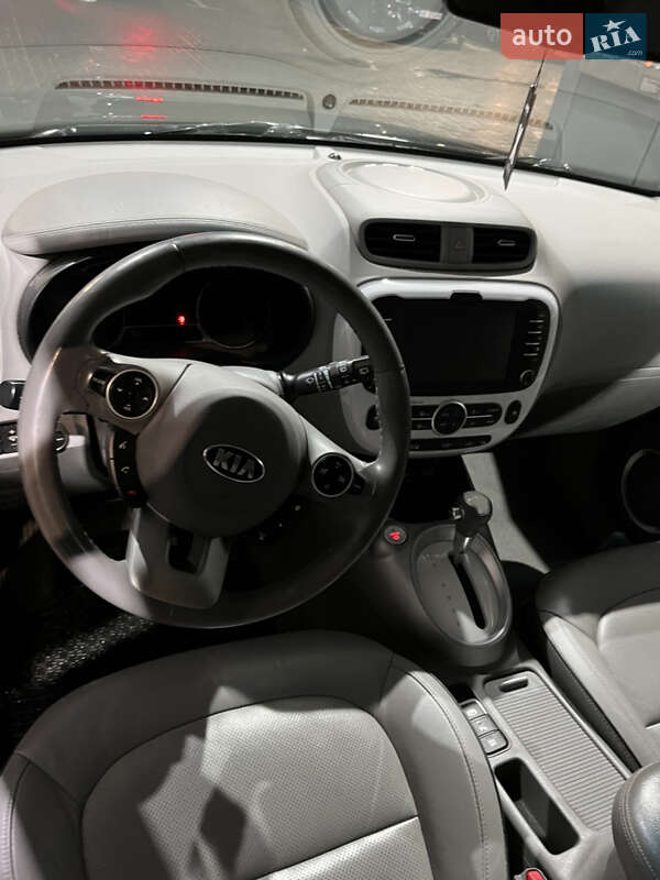 Внедорожник / Кроссовер Kia Soul 2016 в Киеве