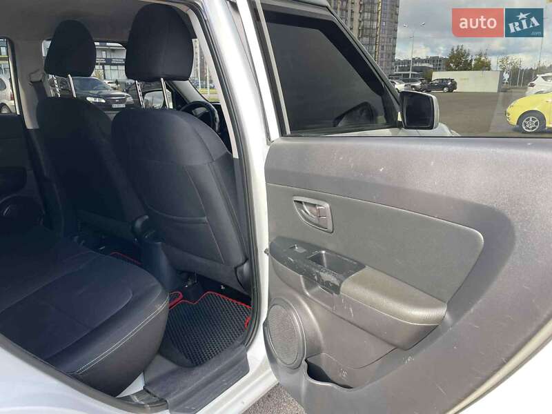 Внедорожник / Кроссовер Kia Soul 2013 в Черкассах фото 14 Внедорожник / Кроссовер Kia Soul 2013 в Черкассах