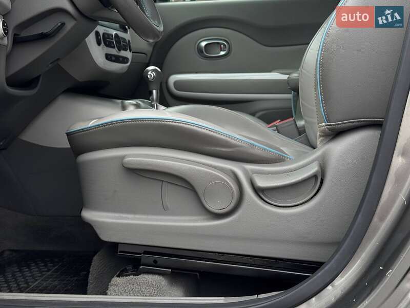 Внедорожник / Кроссовер Kia Soul 2015 в Ровно фото 27 Внедорожник / Кроссовер Kia Soul 2015 в Ровно