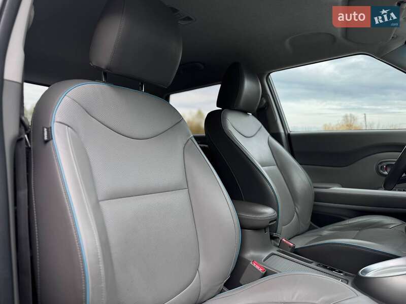 Внедорожник / Кроссовер Kia Soul 2015 в Ровно фото 60 Внедорожник / Кроссовер Kia Soul 2015 в Ровно