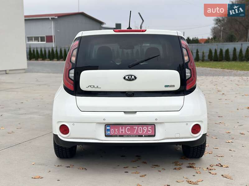 Внедорожник / Кроссовер Kia Soul 2015 в Ковеле