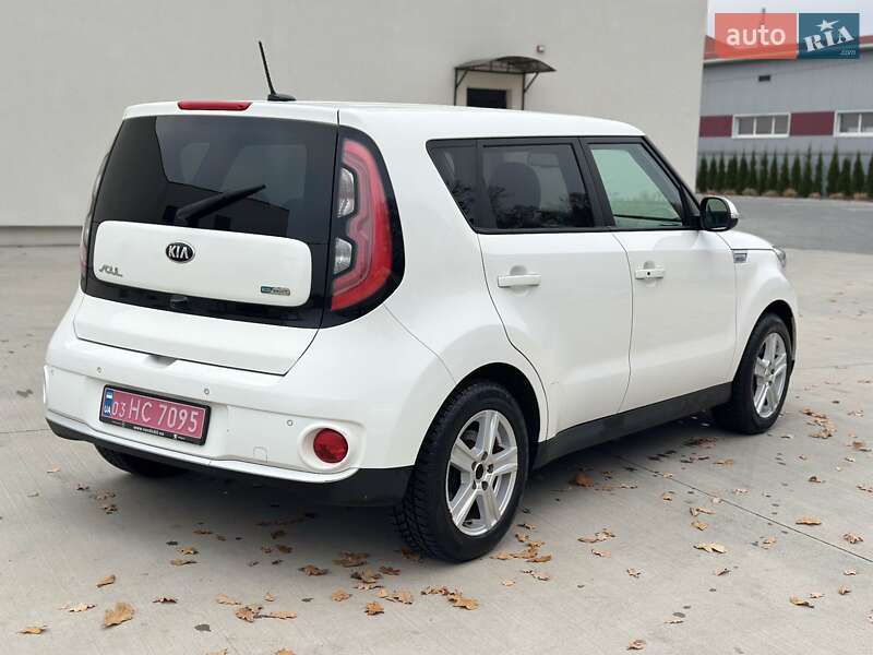 Внедорожник / Кроссовер Kia Soul 2015 в Ковеле