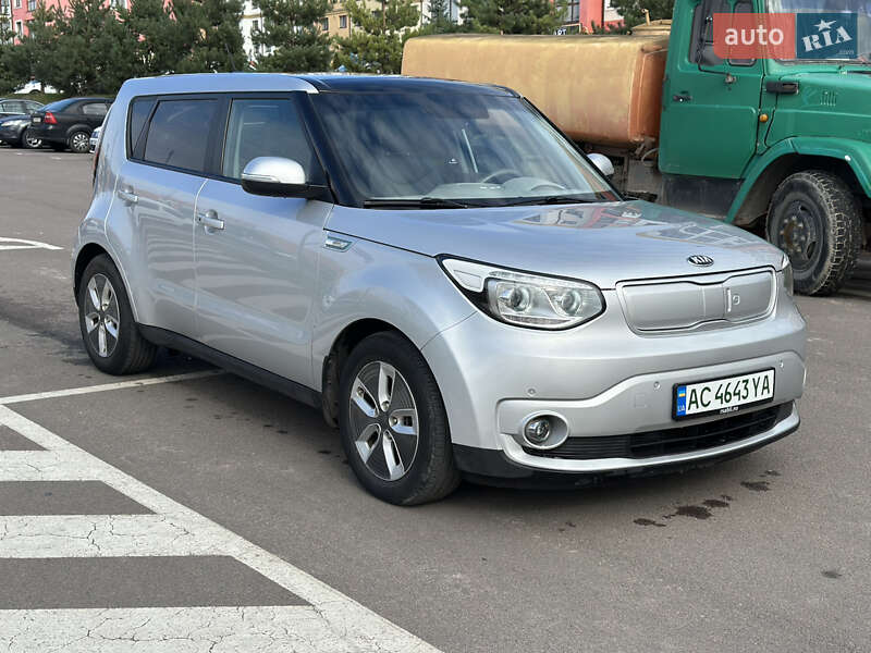 Внедорожник / Кроссовер Kia Soul 2017 в Ровно