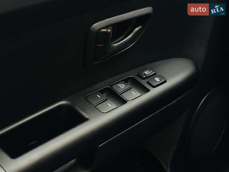 Позашляховик / Кросовер Kia Soul 2011 в Харкові