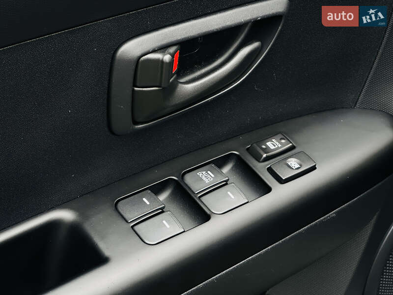 Позашляховик / Кросовер Kia Soul 2011 в Харкові