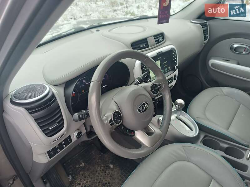 Внедорожник / Кроссовер Kia Soul 2016 в Луцке