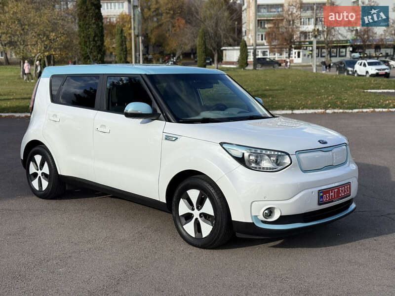 Внедорожник / Кроссовер Kia Soul 2016 в Ровно фото Внедорожник / Кроссовер Kia Soul 2016 в Ровно