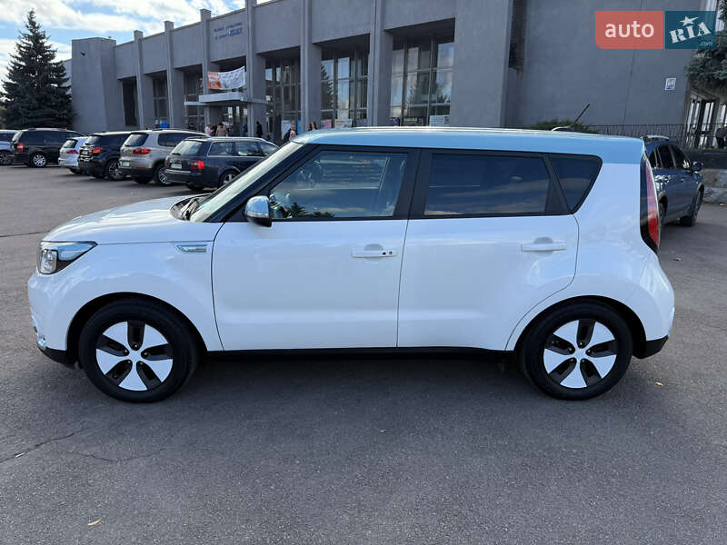 Внедорожник / Кроссовер Kia Soul 2016 в Ровно фото 11 Внедорожник / Кроссовер Kia Soul 2016 в Ровно