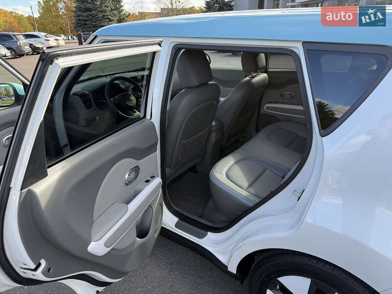 Внедорожник / Кроссовер Kia Soul 2016 в Ровно фото 18 Внедорожник / Кроссовер Kia Soul 2016 в Ровно