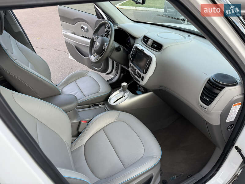 Внедорожник / Кроссовер Kia Soul 2016 в Ровно фото 25 Внедорожник / Кроссовер Kia Soul 2016 в Ровно