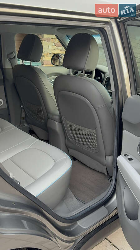 Внедорожник / Кроссовер Kia Soul 2016 в Ровно