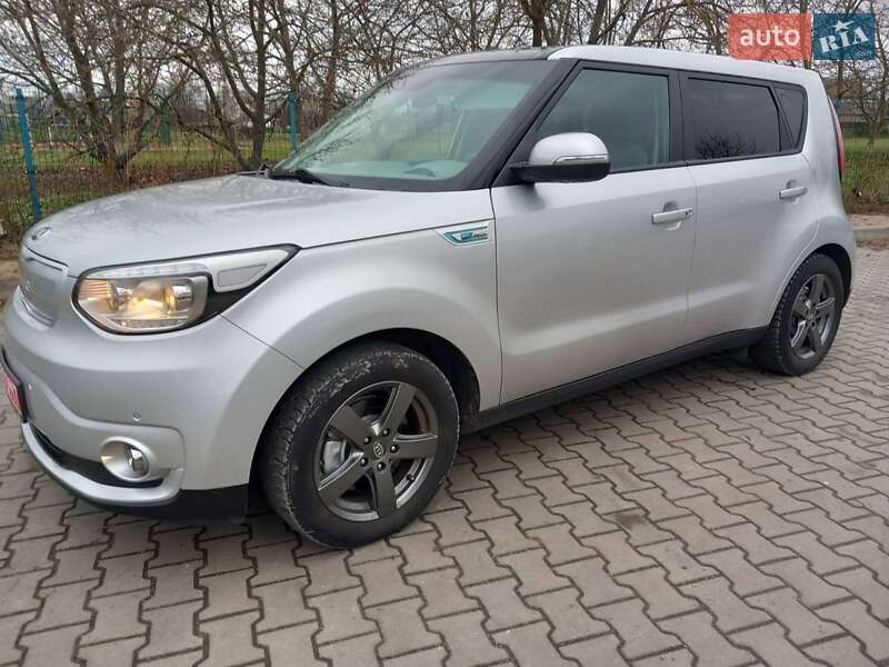 Внедорожник / Кроссовер Kia Soul 2017 в Луцке