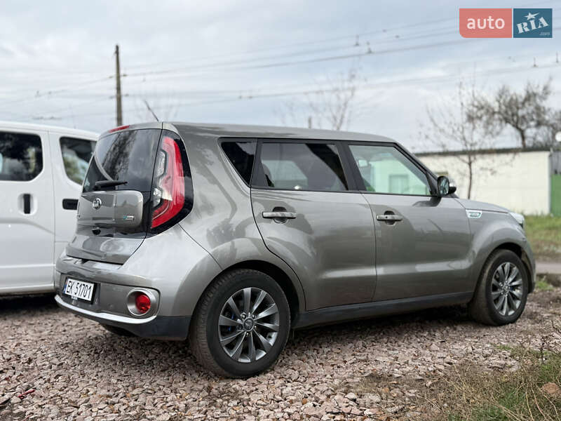 Позашляховик / Кросовер Kia Soul 2017 в Житомирі фото 3 Позашляховик / Кросовер Kia Soul 2017 в Житомирі
