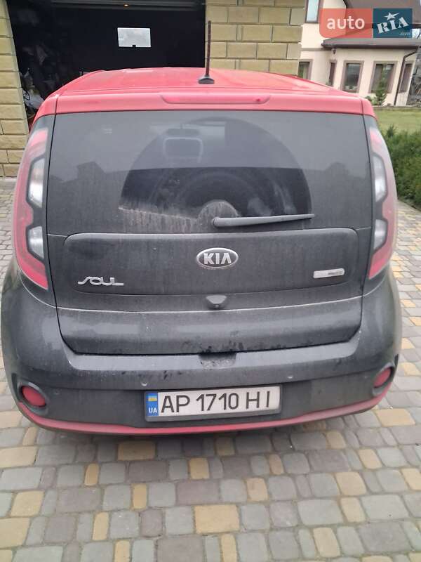 Внедорожник / Кроссовер Kia Soul 2014 в Запорожье