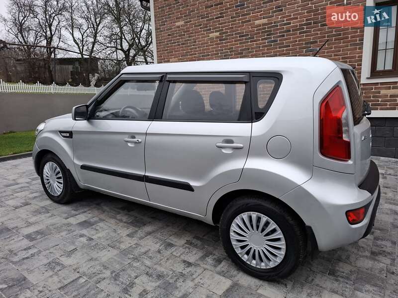 Внедорожник / Кроссовер Kia Soul 2011 в Черновцах