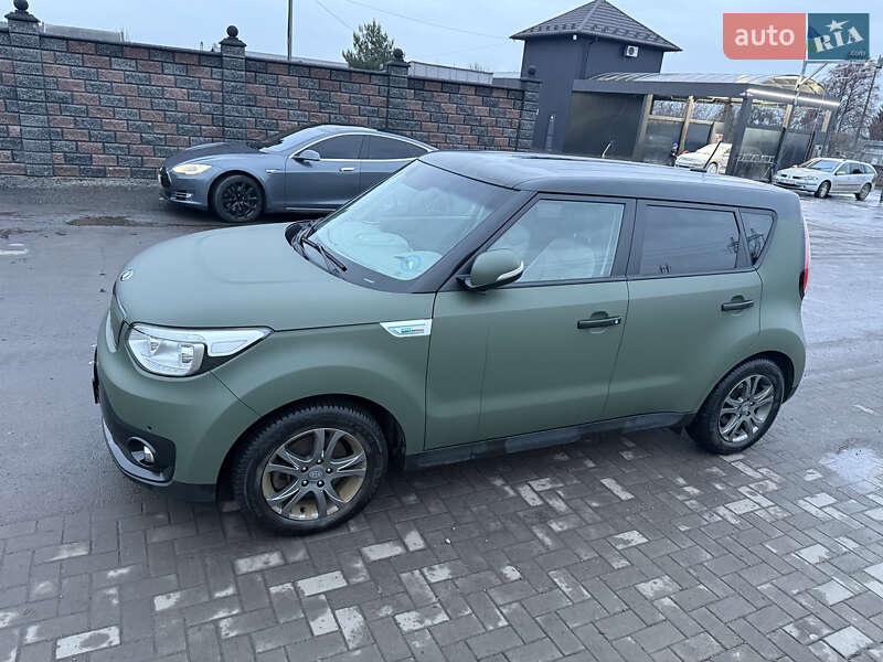 Внедорожник / Кроссовер Kia Soul 2015 в Ровно