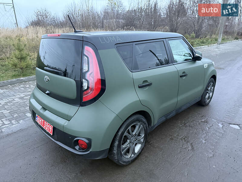 Внедорожник / Кроссовер Kia Soul 2015 в Ровно