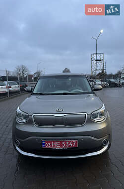 Внедорожник / Кроссовер Kia Soul 2016 в Нововолынске