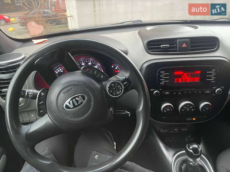 Позашляховик / Кросовер Kia Soul 2014 в Києві