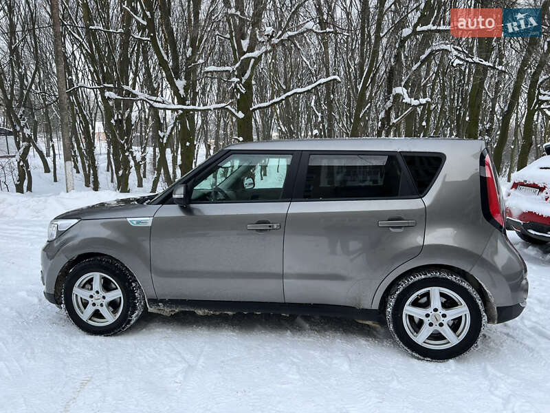 Внедорожник / Кроссовер Kia Soul 2017 в Горохове