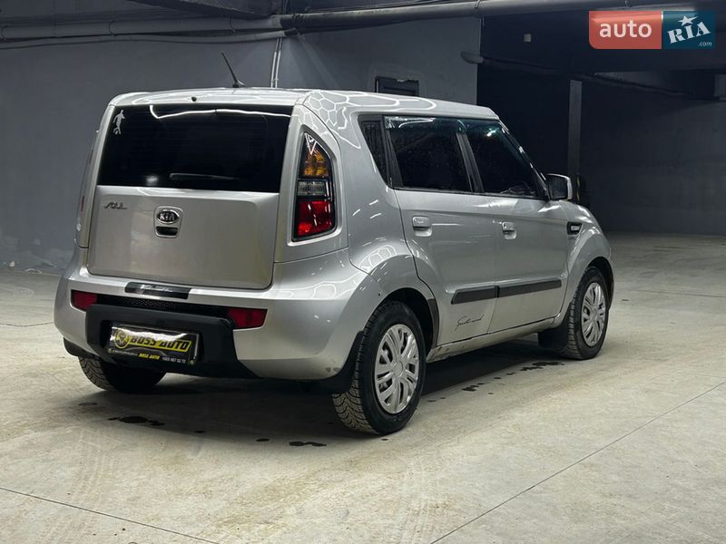 Внедорожник / Кроссовер Kia Soul 2009 в Черновцах