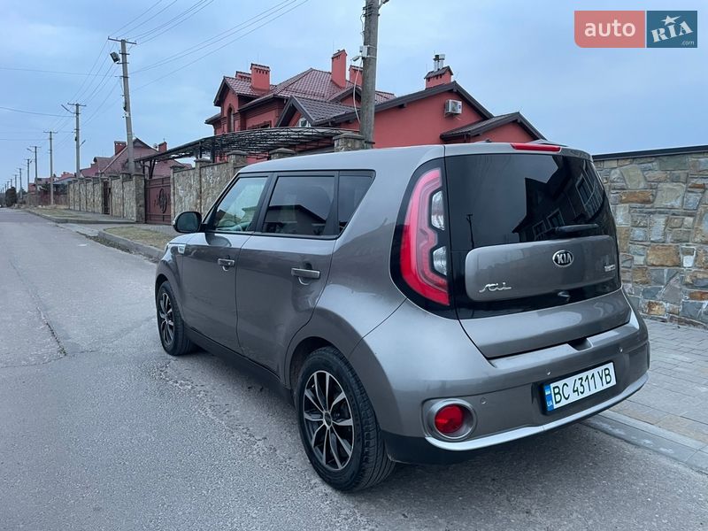 Внедорожник / Кроссовер Kia Soul 2015 в Львове