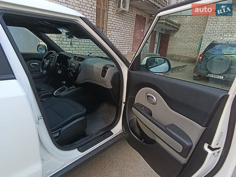 Внедорожник / Кроссовер Kia Soul 2016 в Вознесенске