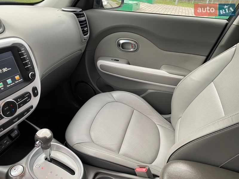 Внедорожник / Кроссовер Kia Soul 2016 в Ковеле фото 16 Внедорожник / Кроссовер Kia Soul 2016 в Ковеле