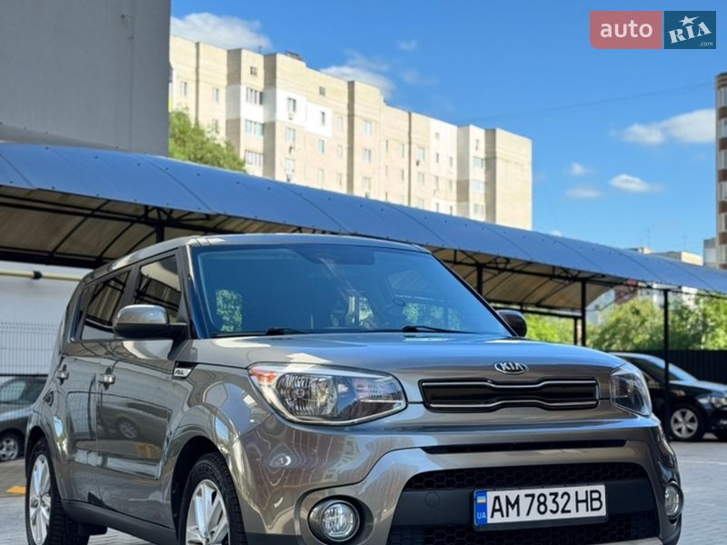 Позашляховик / Кросовер Kia Soul 2017 в Житомирі