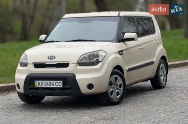 Позашляховик / Кросовер Kia Soul 2010 в Харкові