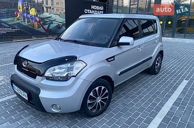 Позашляховик / Кросовер Kia Soul 2010 в Полтаві