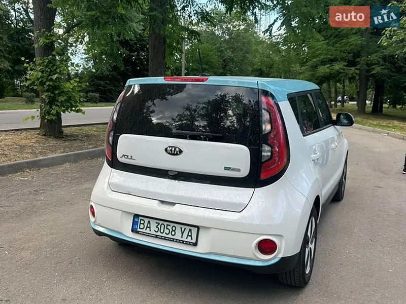 Kia Soul 2014 VIN KNAJX81EFF7001985 фото оголошення 12 з 41