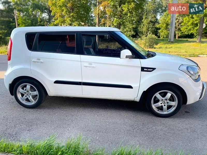Kia Soul 2012 VIN KNAJT811AC7423788 фото оголошення 5 з 61