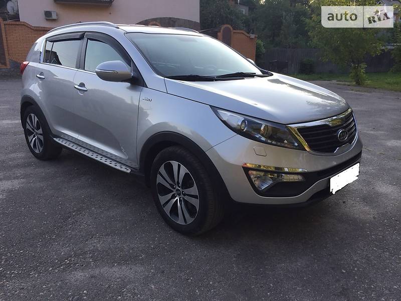 Внедорожник / Кроссовер Kia Sportage 2010 в Харькове