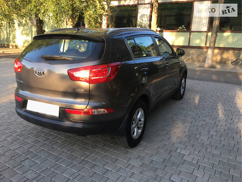 Позашляховик / Кросовер Kia Sportage 2012 в Дніпрі