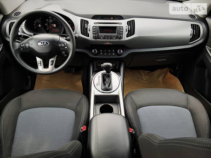 Позашляховик / Кросовер Kia Sportage 2014 в Чернівцях