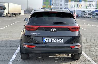 Внедорожник / Кроссовер Kia Sportage 2016 в Ивано-Франковске