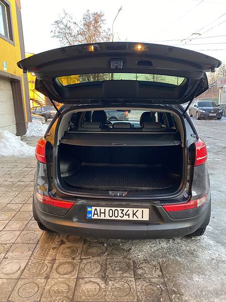 Внедорожник / Кроссовер Kia Sportage 2013 в Мариуполе