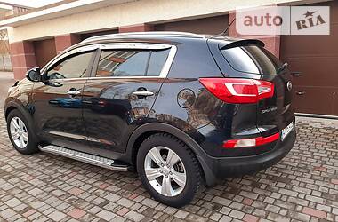 Позашляховик / Кросовер Kia Sportage 2011 в 