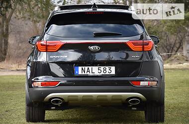 Позашляховик / Кросовер Kia Sportage 2016 в Львові