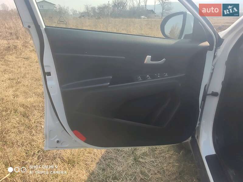 Позашляховик / Кросовер Kia Sportage 2014 в Золочеві фото 42 Позашляховик / Кросовер Kia Sportage 2014 в Золочеві