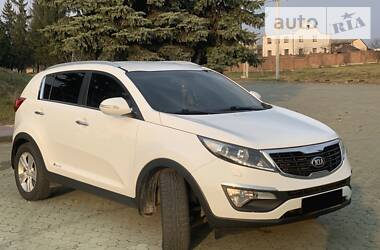 Позашляховик / Кросовер Kia Sportage 2011 в 