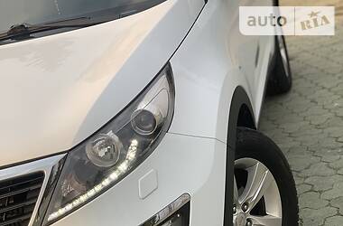 Позашляховик / Кросовер Kia Sportage 2011 в 